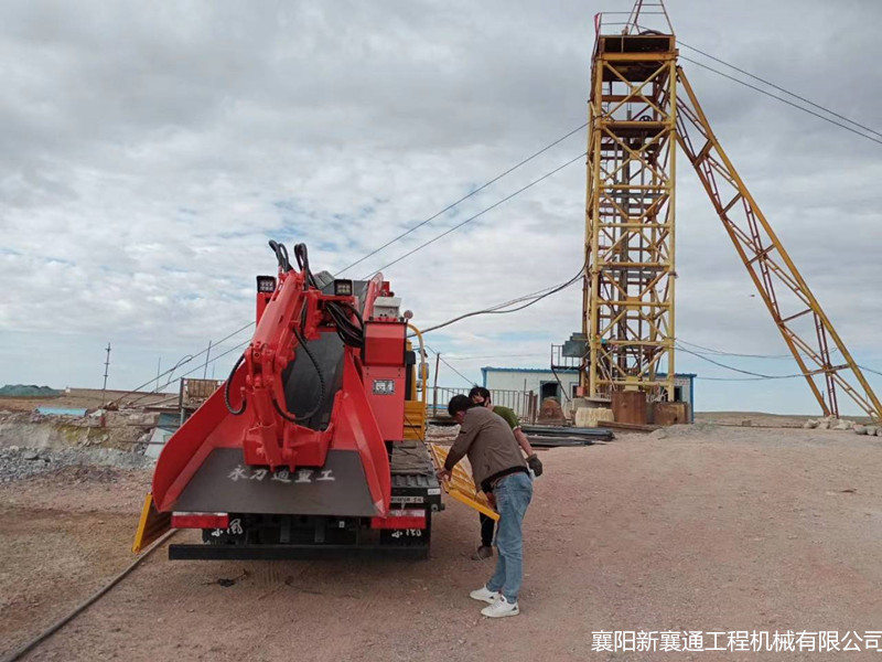 1595299438185154.jpg Q扒渣機(jī)0_副本.jpg