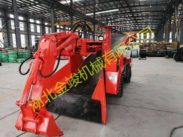 輪式扒渣機(jī)帶破碎錘 120型輪式皮帶扒渣機(jī)2-23.jpg