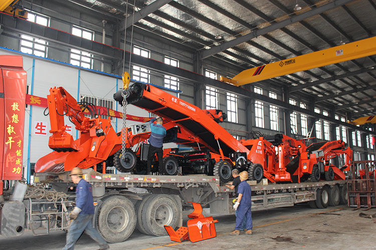 襄陽(yáng)扒渣機(jī)廠(chǎng)家.jpg 襄陽(yáng)扒渣機(jī)廠(chǎng)家.jpg